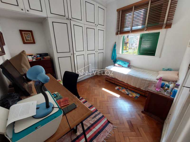 Apartamento à venda com 2 quartos, 70m² - Foto 13