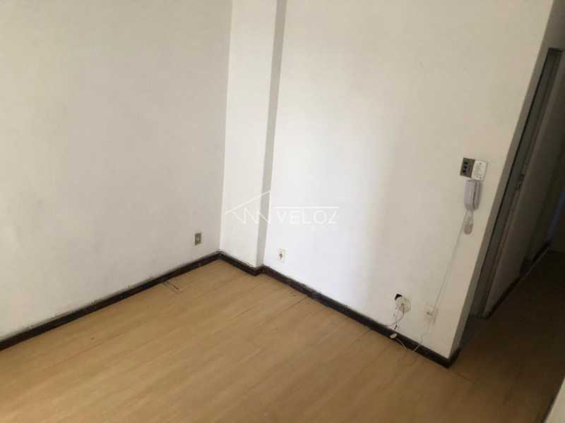 Apartamento à venda com 1 quarto, 32m² - Foto 1