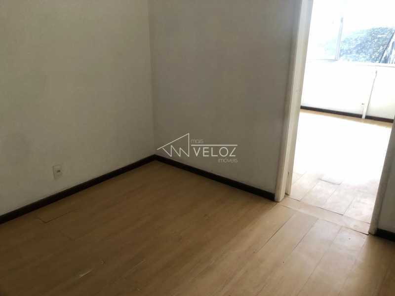 Apartamento à venda com 1 quarto, 32m² - Foto 5