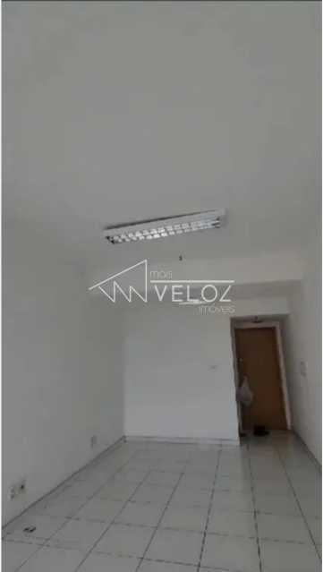 Conjunto Comercial-Sala à venda com 1 quarto, 35m² - Foto 1