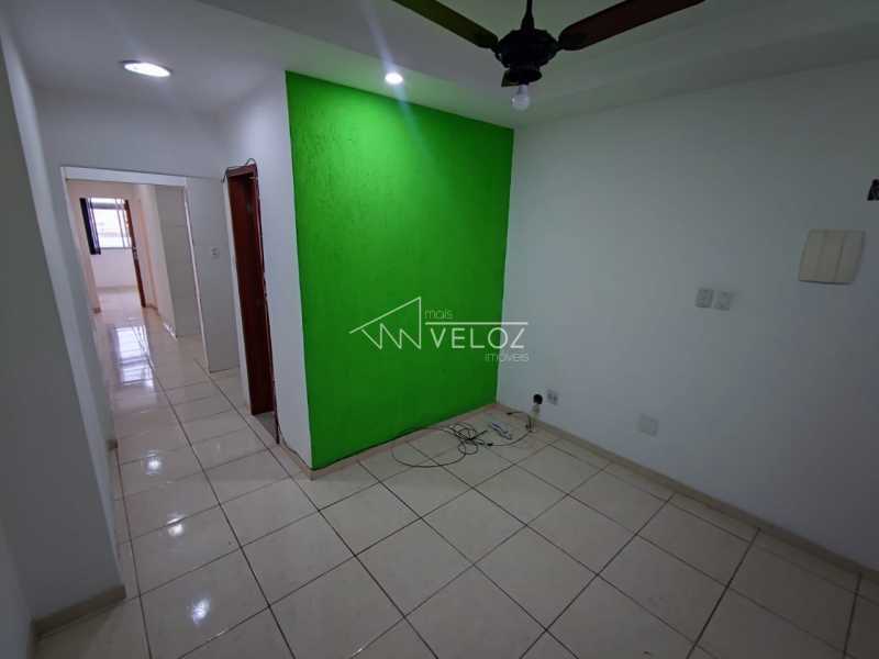 Apartamento à venda com 2 quartos, 41m² - Foto 18