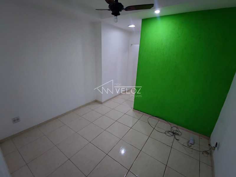 Apartamento à venda com 2 quartos, 41m² - Foto 17