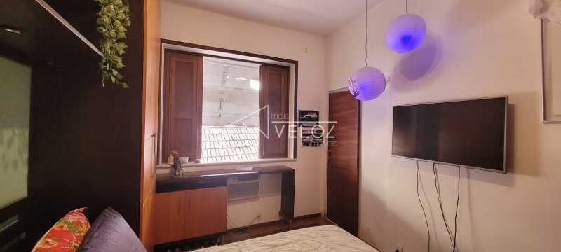 Apartamento à venda com 3 quartos, 93m² - Foto 2