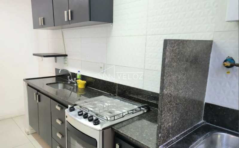 Apartamento à venda com 1 quarto, 50m² - Foto 17