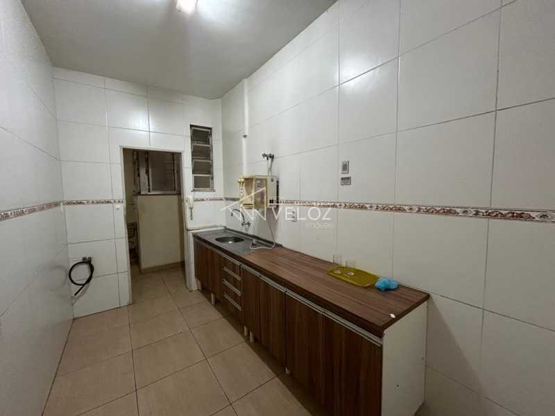 Apartamento à venda com 2 quartos, 61m² - Foto 11