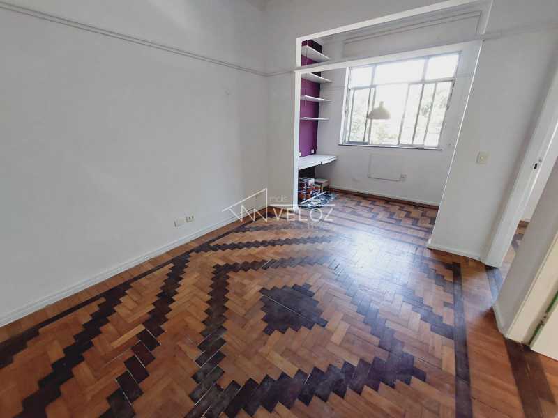 Apartamento à venda com 2 quartos, 58m² - Foto 2