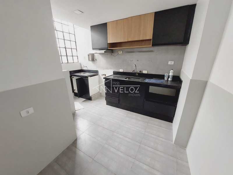 Apartamento à venda com 2 quartos, 58m² - Foto 14