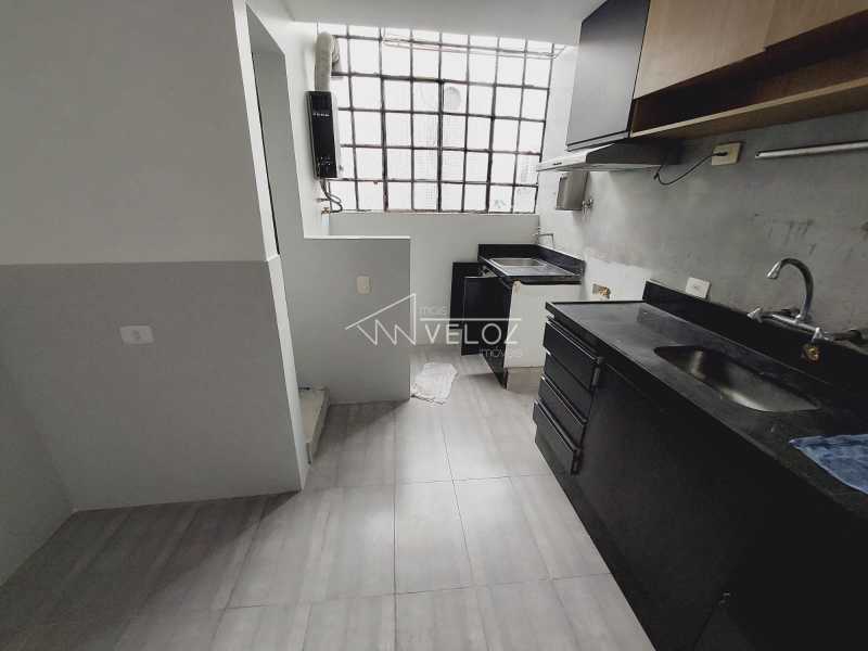 Apartamento à venda com 2 quartos, 58m² - Foto 15