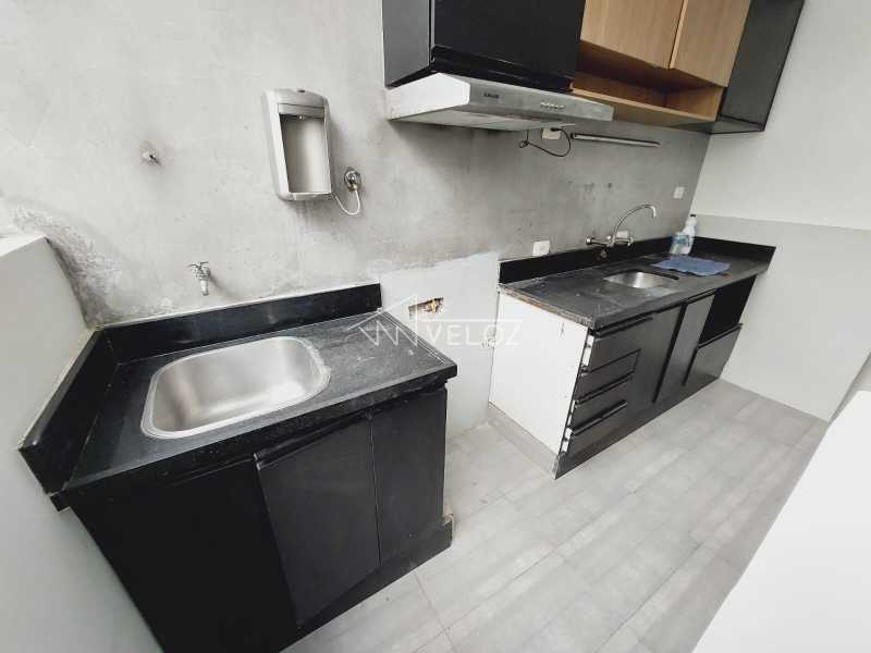 Apartamento à venda com 2 quartos, 58m² - Foto 18