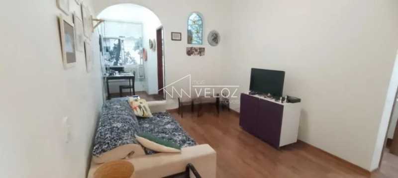 Apartamento à venda com 2 quartos, 67m² - Foto 5