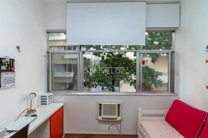 Apartamento à venda com 2 quartos, 67m² - Foto 9