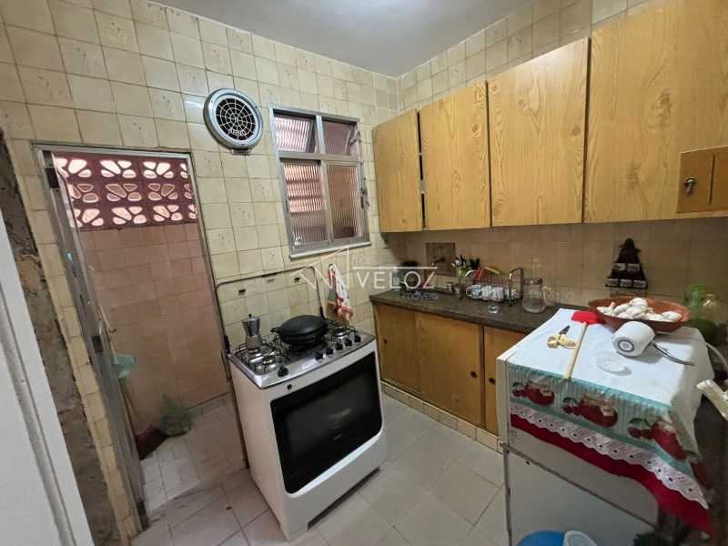 Apartamento à venda com 2 quartos, 77m² - Foto 23