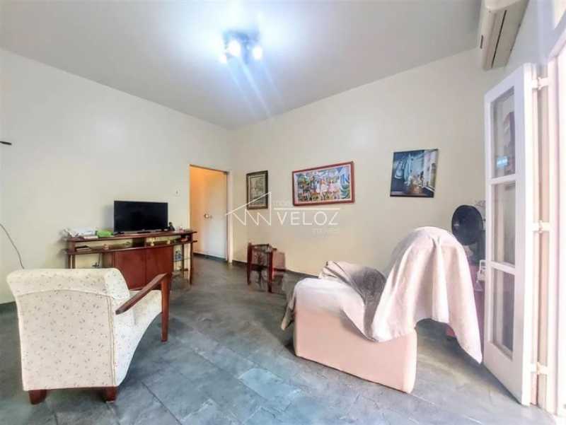 Apartamento à venda com 2 quartos, 89m² - Foto 2