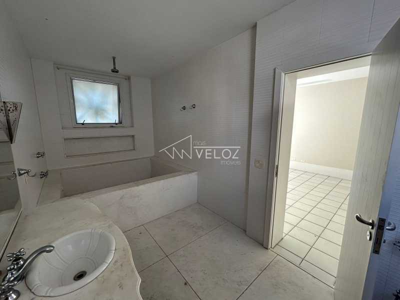 Apartamento à venda com 4 quartos, 220m² - Foto 26