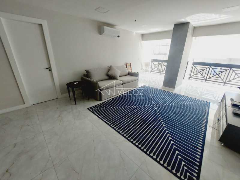 Apartamento à venda com 3 quartos, 176m² - Foto 2