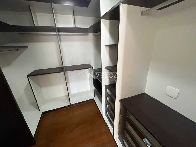 Cobertura à venda com 3 quartos, 216m² - Foto 25