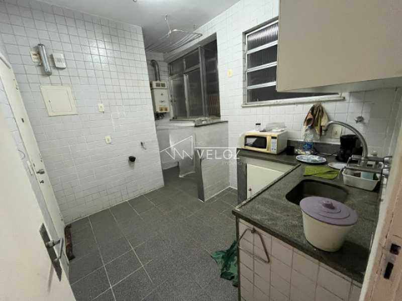 Apartamento à venda com 2 quartos, 70m² - Foto 11