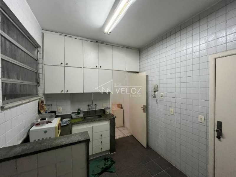 Apartamento à venda com 2 quartos, 70m² - Foto 13