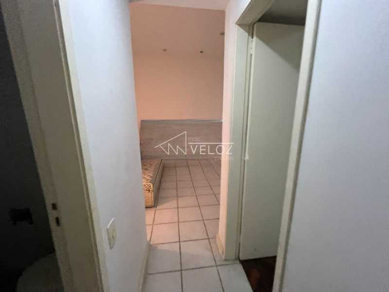 Apartamento à venda com 2 quartos, 70m² - Foto 17