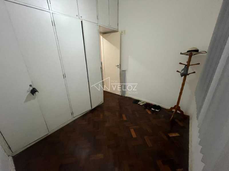 Apartamento à venda com 2 quartos, 70m² - Foto 7