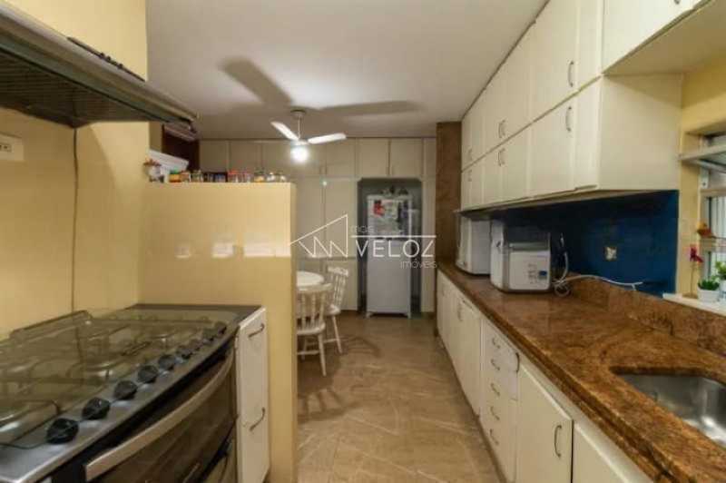 Apartamento à venda com 4 quartos, 165m² - Foto 8