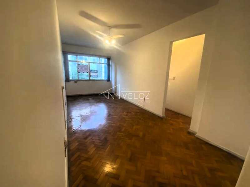 Apartamento à venda com 3 quartos, 102m² - Foto 2