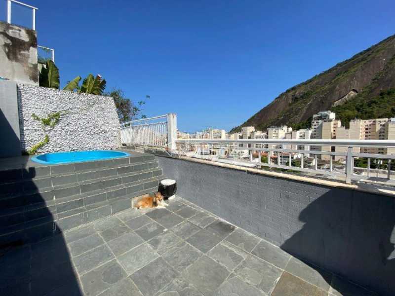 Cobertura à venda com 4 quartos, 210m² - Foto 11