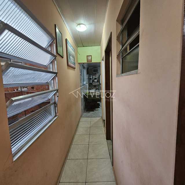 Casa à venda com 2 quartos, 45m² - Foto 15