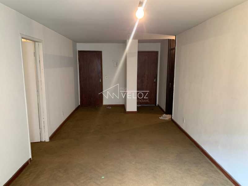 Apartamento à venda com 1 quarto, 60m² - Foto 11