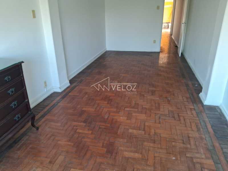 Apartamento à venda com 3 quartos, 130m² - Foto 4