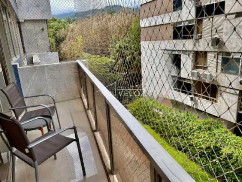 Apartamento à venda com 3 quartos, 150m² - Foto 1