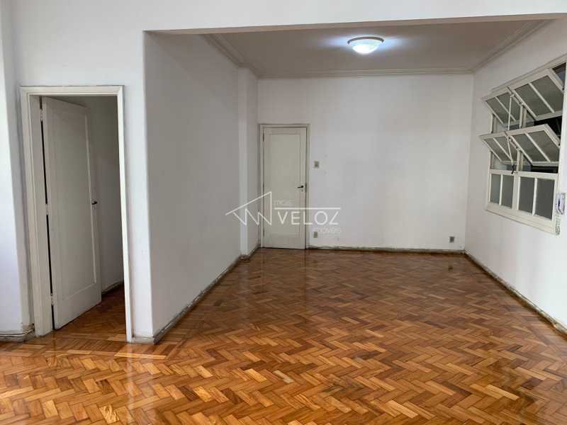 Apartamento à venda com 3 quartos, 143m² - Foto 3