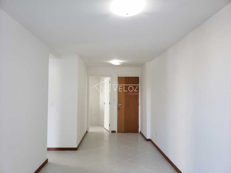 Apartamento à venda com 2 quartos, 61m² - Foto 4