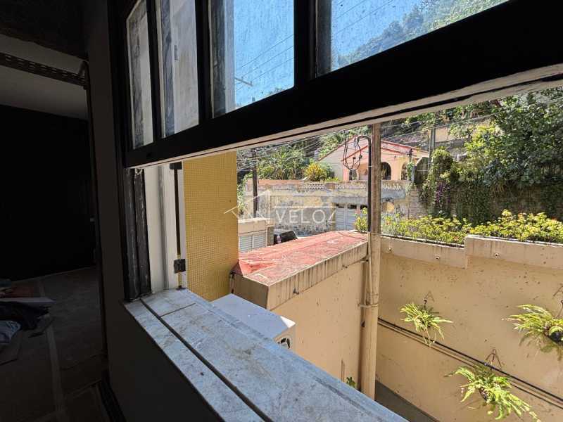 Apartamento à venda com 3 quartos, 118m² - Foto 1