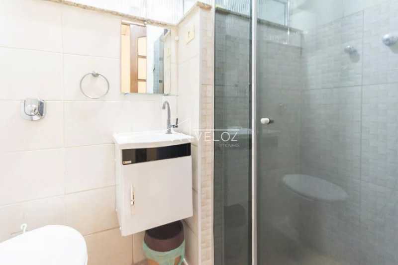 Apartamento à venda com 2 quartos, 40m² - Foto 21