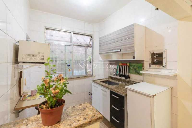 Apartamento à venda com 2 quartos, 40m² - Foto 13