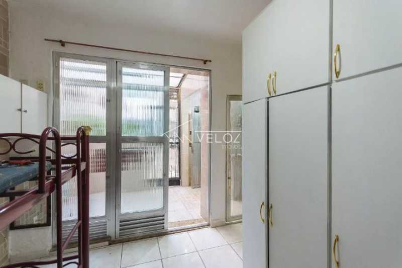 Apartamento à venda com 2 quartos, 40m² - Foto 12