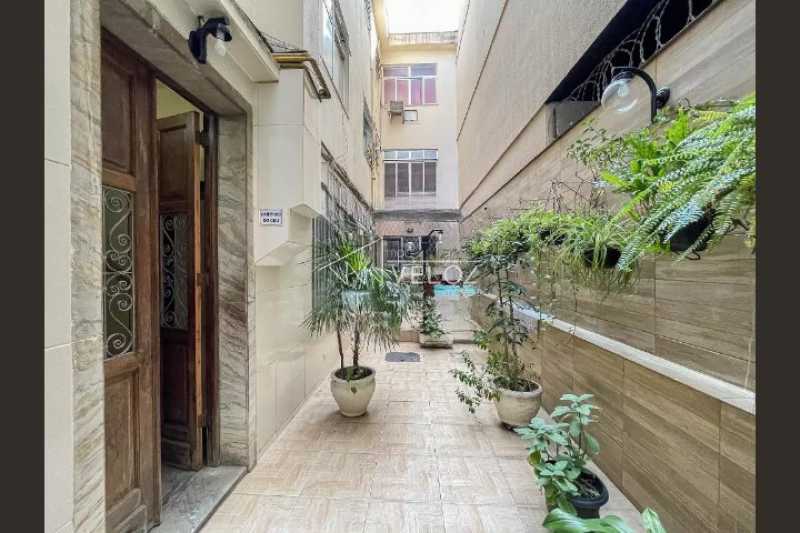 Apartamento à venda com 2 quartos, 40m² - Foto 29