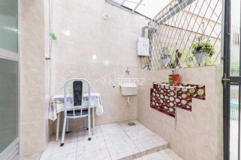 Apartamento à venda com 2 quartos, 40m² - Foto 28