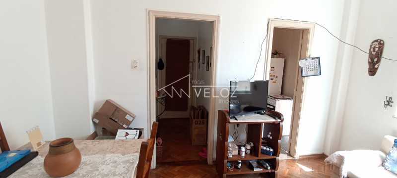 Apartamento à venda com 2 quartos, 69m² - Foto 4