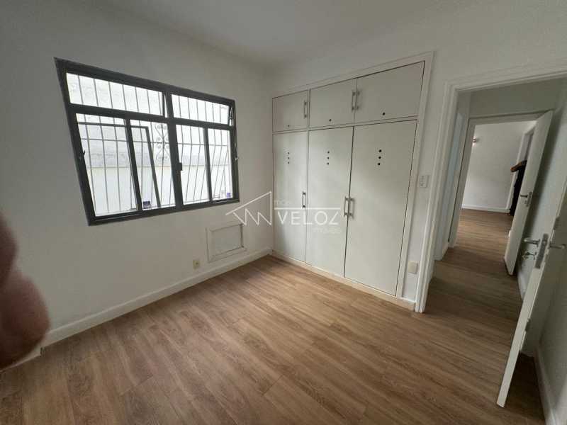 Apartamento à venda com 2 quartos, 64m² - Foto 4