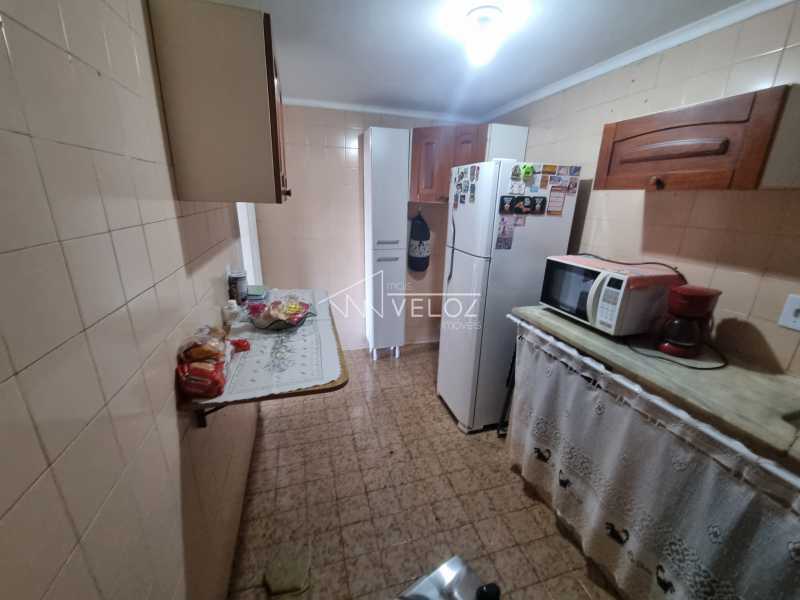 Casa à venda com 4 quartos, 230m² - Foto 15