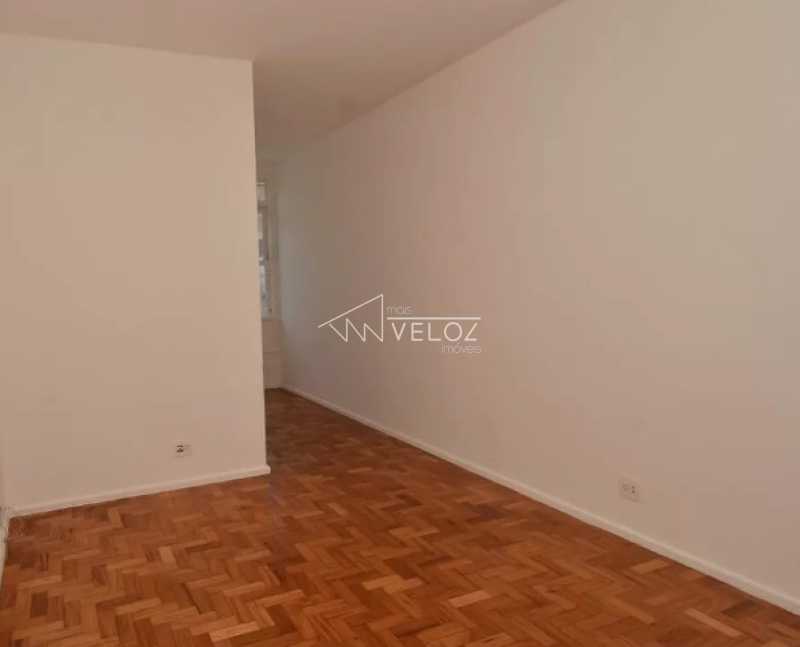 Apartamento à venda com 2 quartos, 85m² - Foto 2