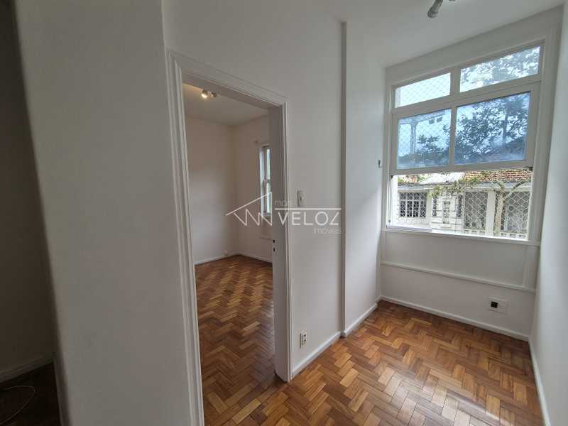 Apartamento à venda com 2 quartos, 85m² - Foto 2