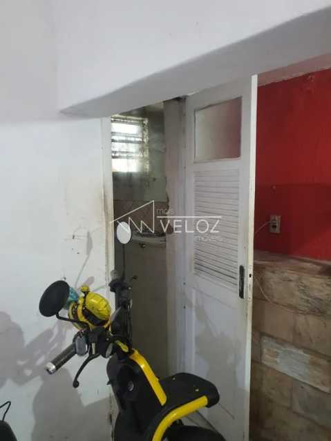 Apartamento à venda com 1 quarto, 40m² - Foto 2