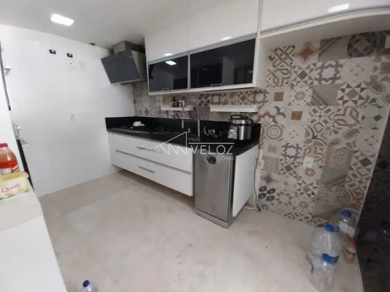 Cobertura à venda com 3 quartos, 262m² - Foto 11