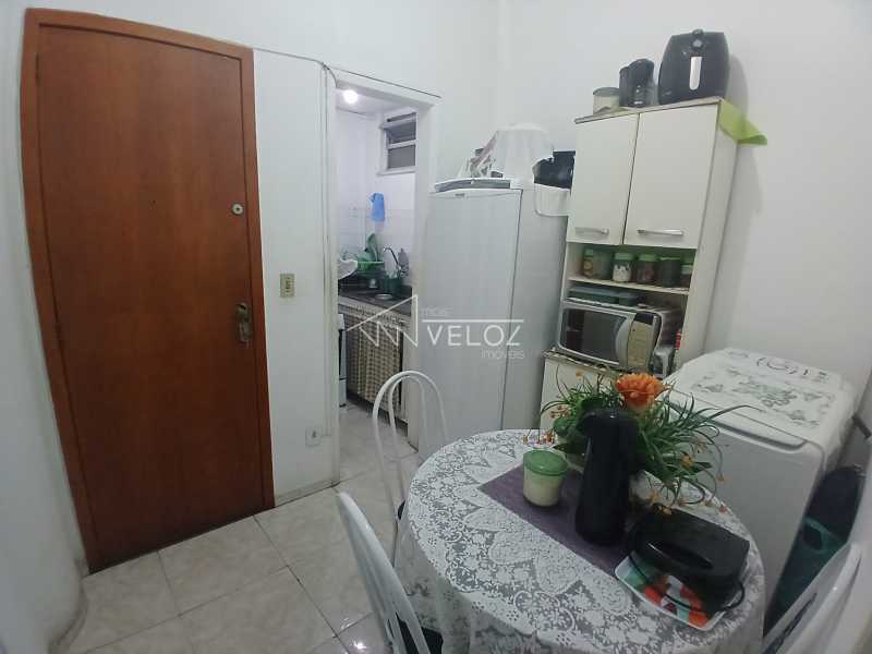 Kitnet e Studio à venda com 1 quarto, 27m² - Foto 2