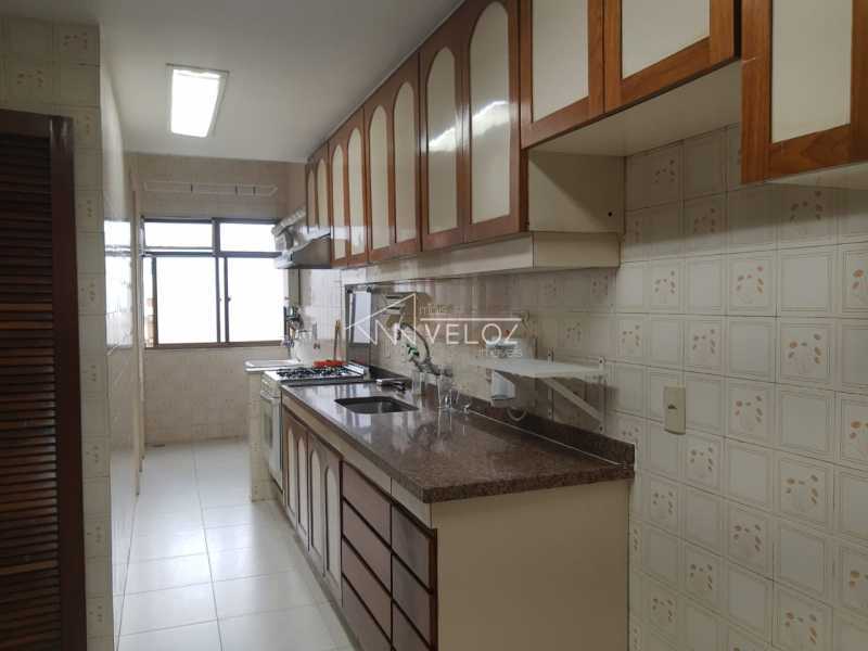 Apartamento à venda com 2 quartos, 171m² - Foto 12