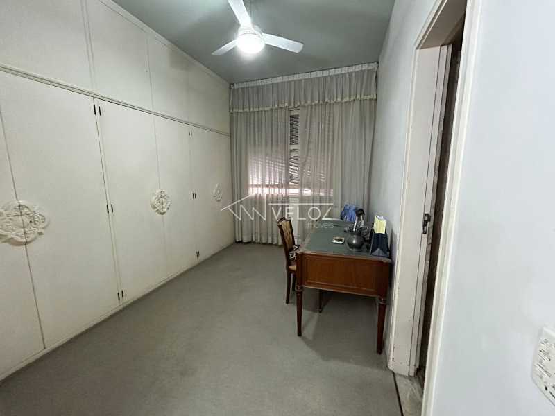 Apartamento à venda com 4 quartos, 258m² - Foto 9