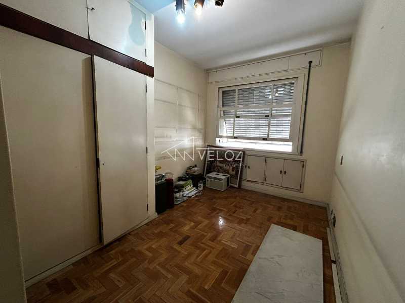 Apartamento à venda com 4 quartos, 258m² - Foto 17